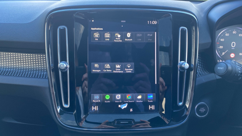 Volvo Xc40 2.0 B4P R DESIGN 5dr Auto Petrol Estate